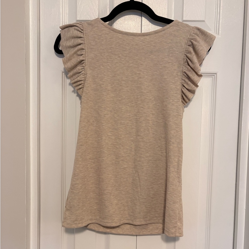 NWOT - RW&Co Beige Ribbed Flutter-Sleeve Top